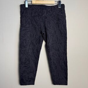 Tuff Athletics Women's Yoga Capri Leggings Patterned Black Athletic Pants Medium